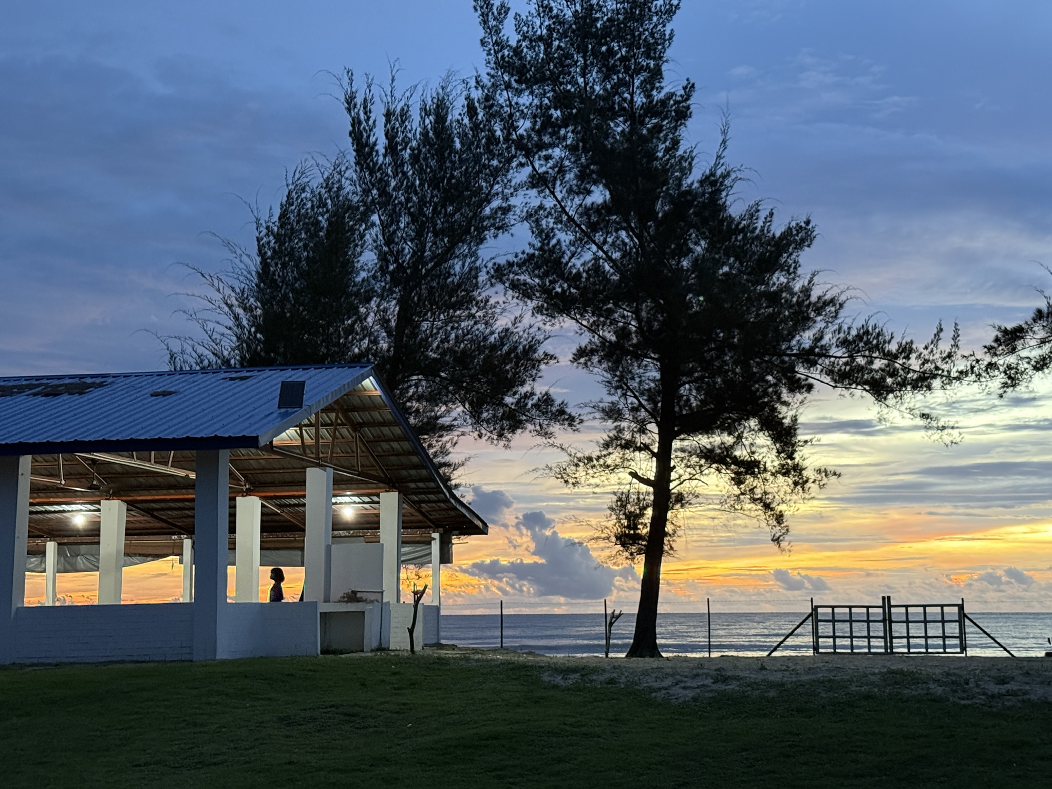 2025-06-19 马来西亚海边.jpeg